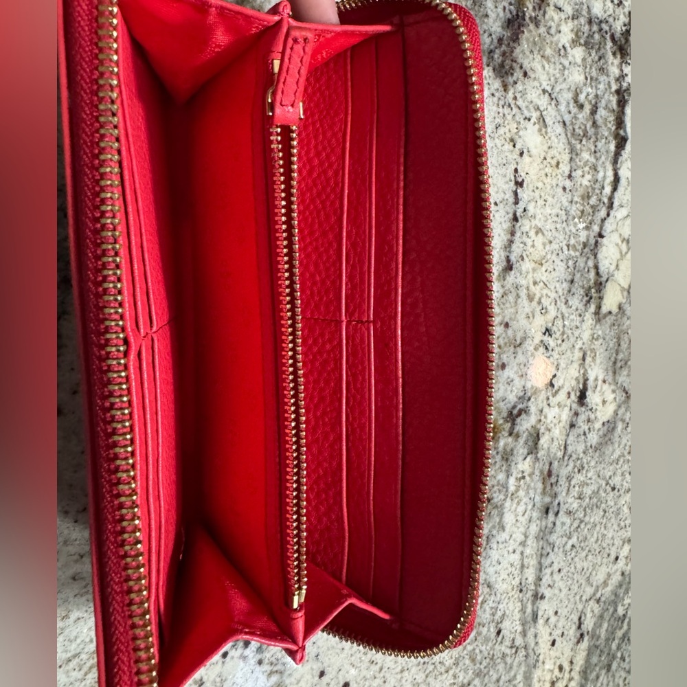 Tory Burch Red Zip-Around Pebbled Leather Wallet GUC - Picture 7 of 9